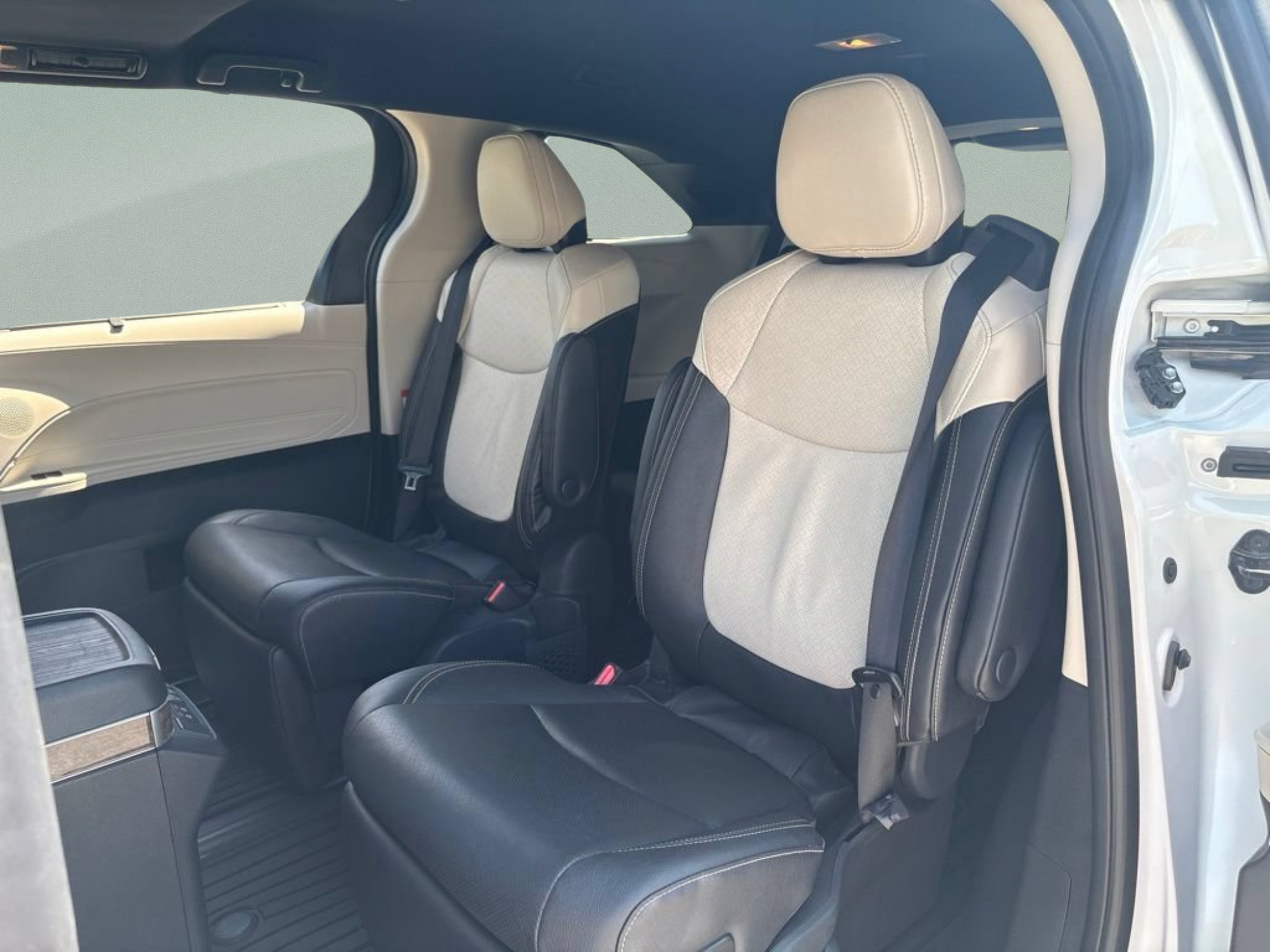 Certified 2026 Toyota Sienna Platinum AWD/4WD image 20