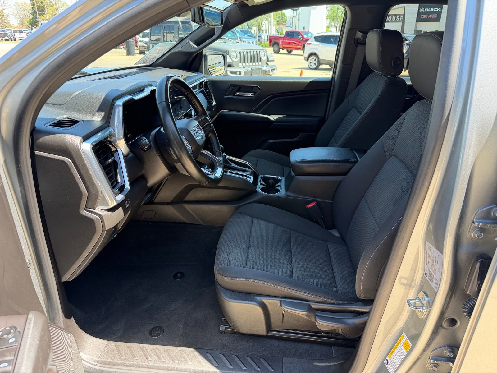 Used 2023 GMC Canyon Elevation w/ Convenience Package image 10