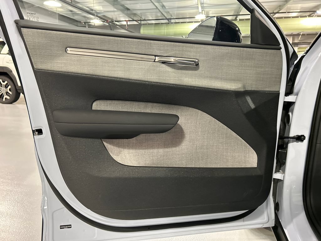 Certified 2025 Volvo EX30 Ultra w/ Climate Package AWD/4WD image 9