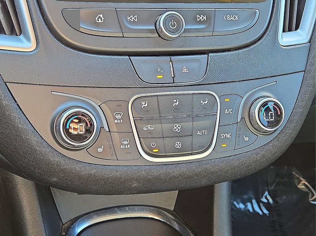 Used 2023 Chevrolet Malibu LT image 27