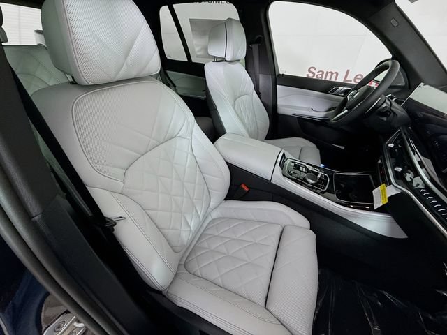Used 2026 BMW X5 xDrive50e w/ M Sport Package AWD/4WD image 29