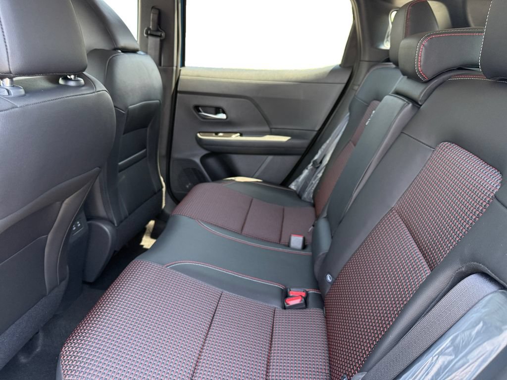 New 2026 Nissan Kicks SR AWD/4WD image 14