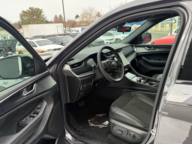 New 2025 Jeep Grand Cherokee 4WD image 13