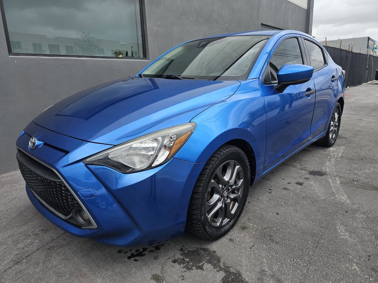 Used 2019 Toyota Yaris LE image 9