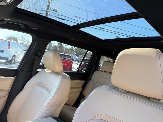 Used 2025 Jeep Grand Cherokee L Limited image 16
