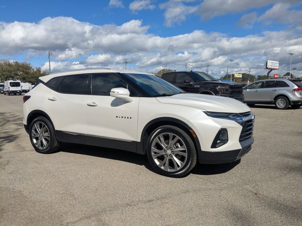 Used 2022 Chevrolet Blazer Premier w/ Enhanced Convenience Package FWD image 2