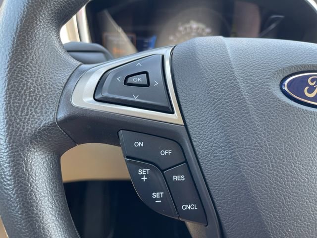 Used 2016 Ford Fusion SE FWD image 25