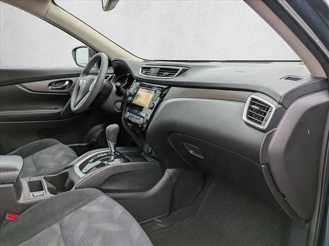 Used 2015 Nissan Rogue SV w/ SV Premium Package image 21