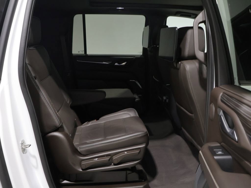 Used 2024 GMC Yukon XL Denali w/ Denali Reserve Package AWD/4WD image 21