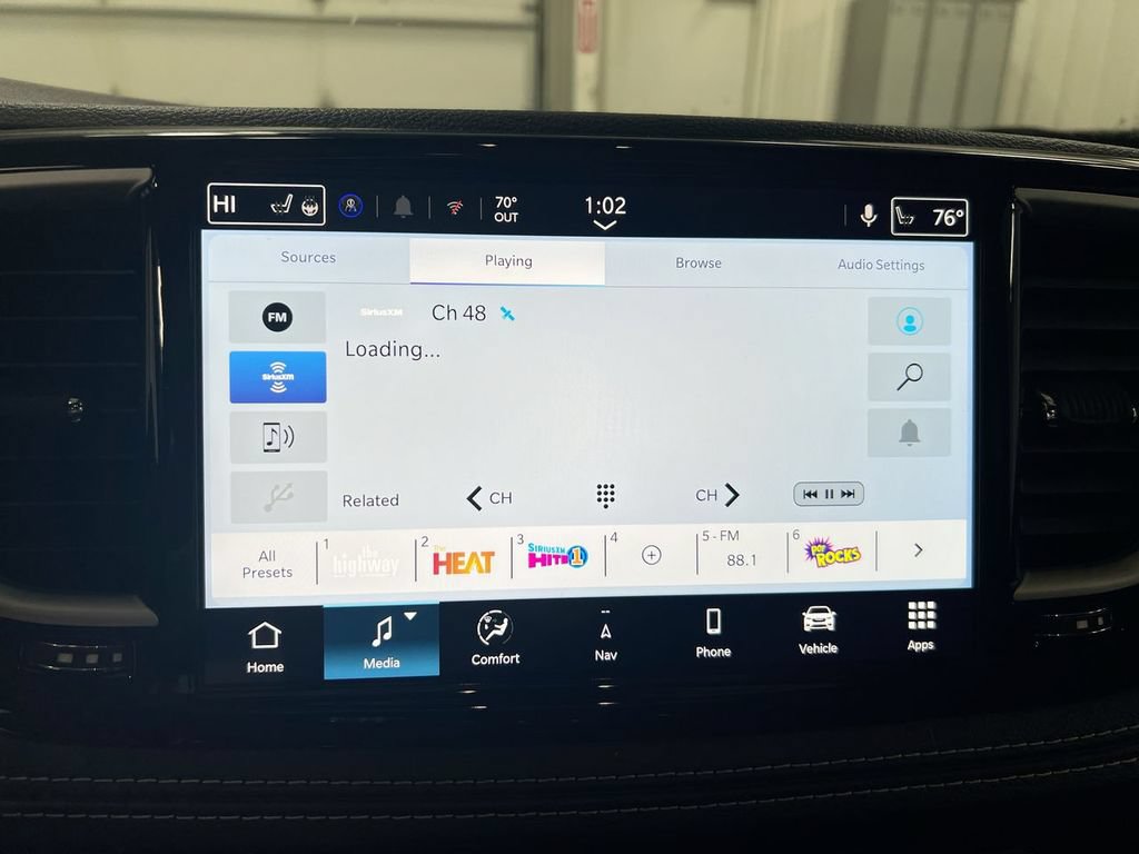 New 2027 Chrysler Pacifica Limited w/ Family Tech Group AWD/4WD image 14
