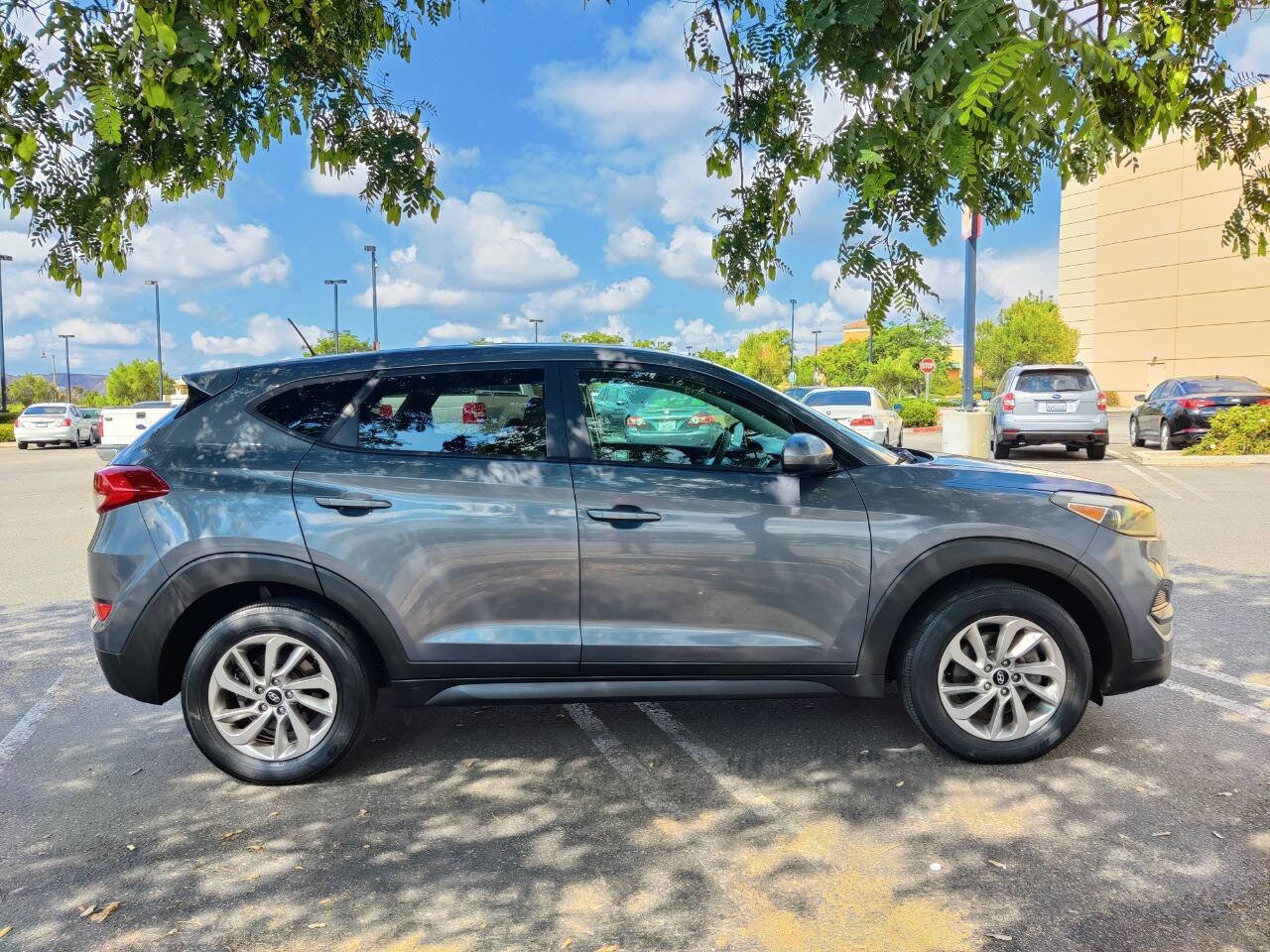 Used 2017 Hyundai Tucson SE image 8