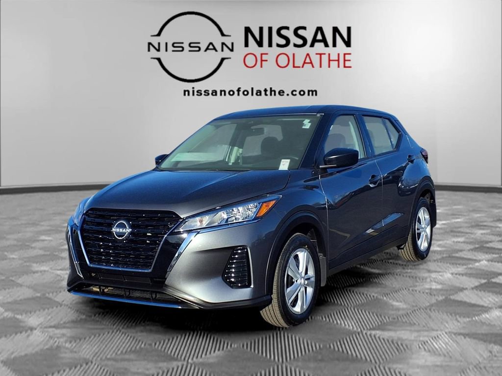 Certified 2025 Nissan Kicks Play S image 1