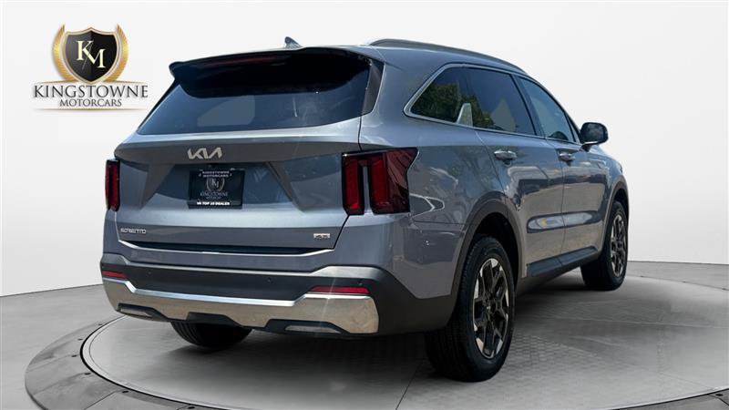 Used 2025 Kia Sorento S w/ Panoramic Sunroof Package AWD/4WD image 5