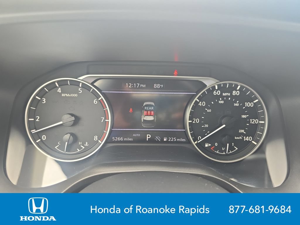 Used 2024 Nissan Rogue SV AWD/4WD image 14