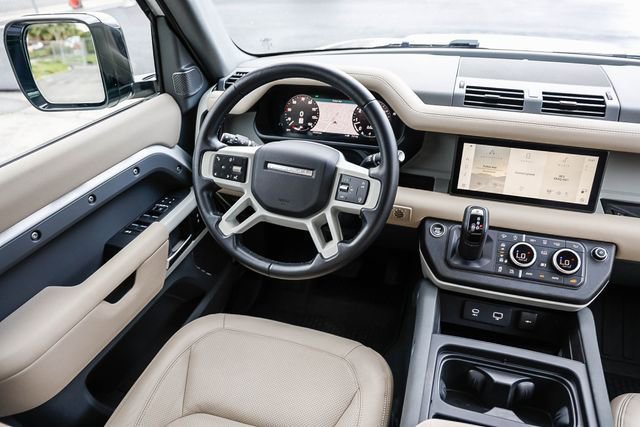 Used 2023 Land Rover Defender 110 S image 14