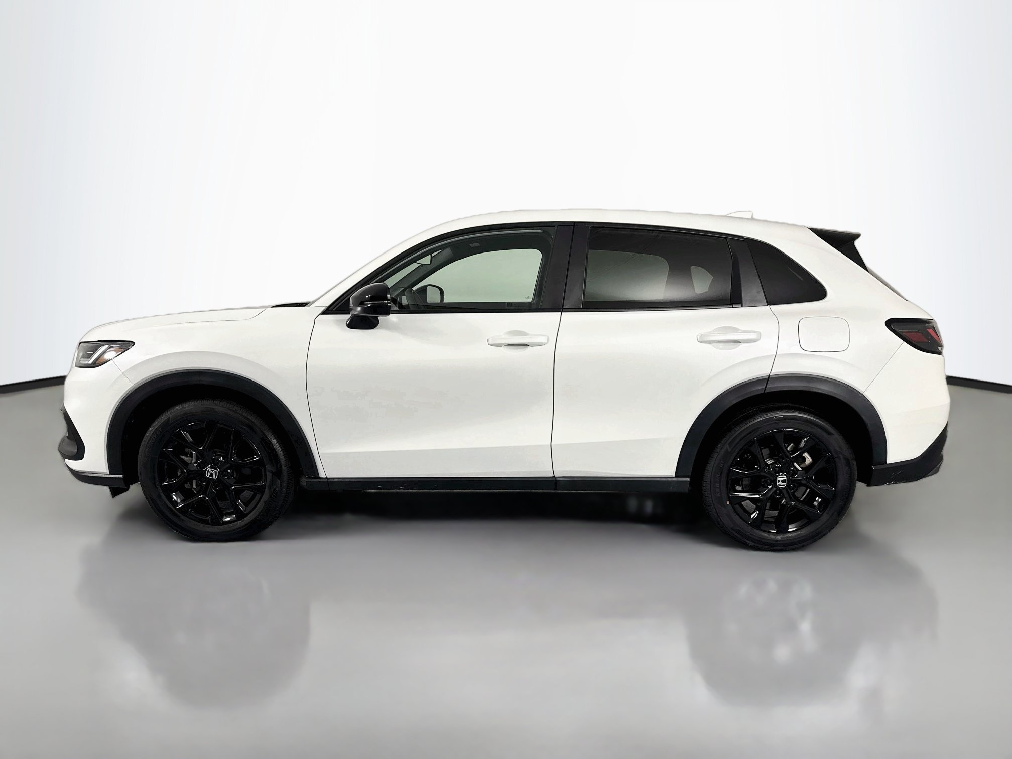 Certified 2025 Honda HR-V Sport image 8