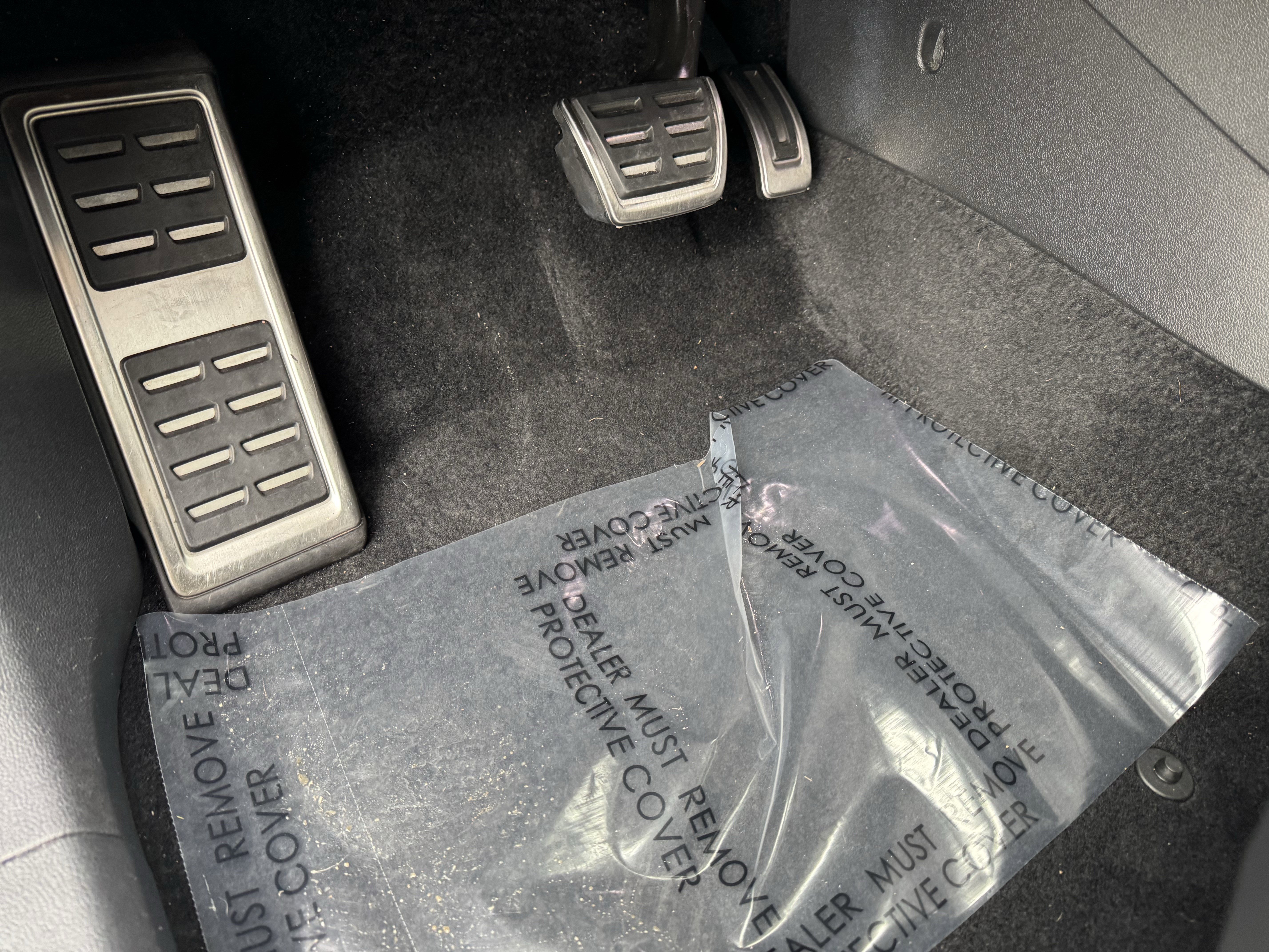 Used 2023 Volkswagen Tiguan SE R-Line image 18