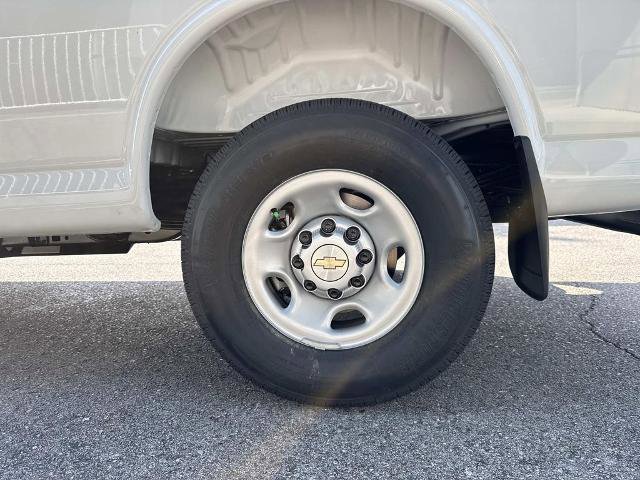 New 2025 Chevrolet Express 2500 Extended w/ Enhanced Convenience Package image 4