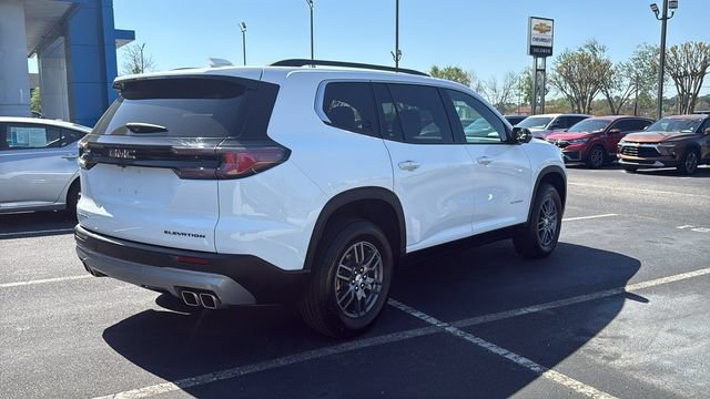 Used 2025 GMC Acadia Elevation FWD image 7