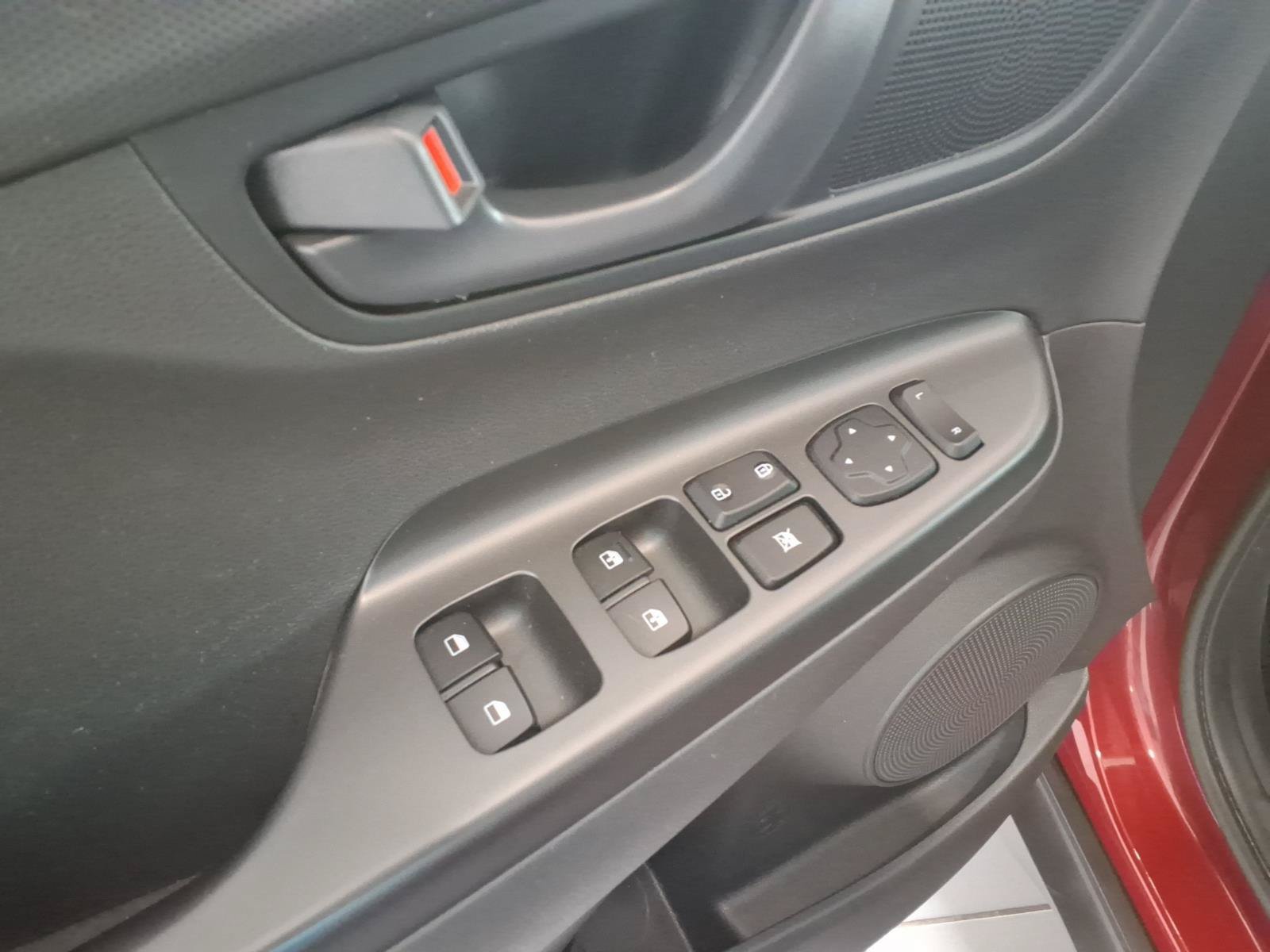 Certified 2023 Hyundai Kona SEL AWD/4WD image 12