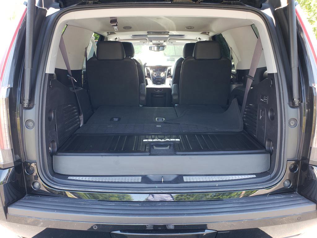 Used 2016 Cadillac Escalade Luxury AWD/4WD image 7