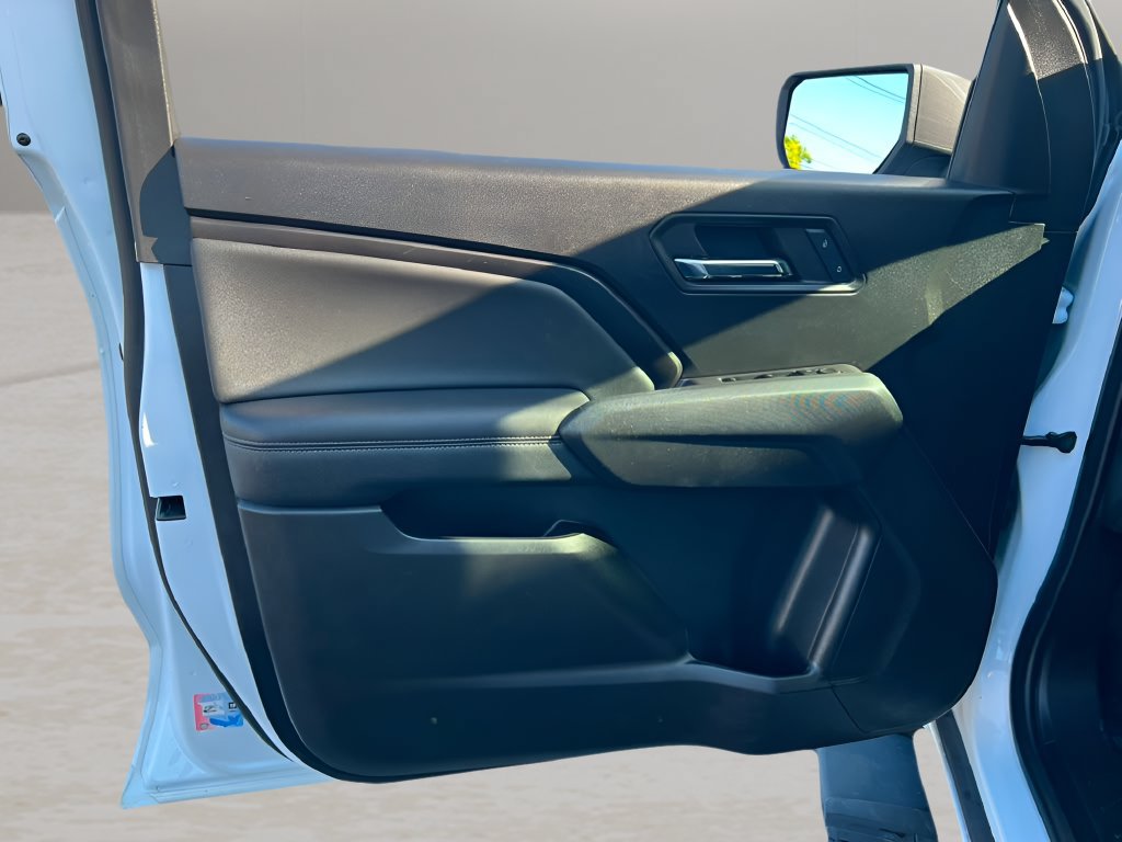 Used 2023 Chevrolet Colorado LT RWD image 12