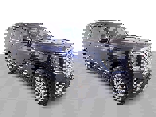 Used 2021 GMC Yukon XL SLT w/ SLT Premium Package image 2