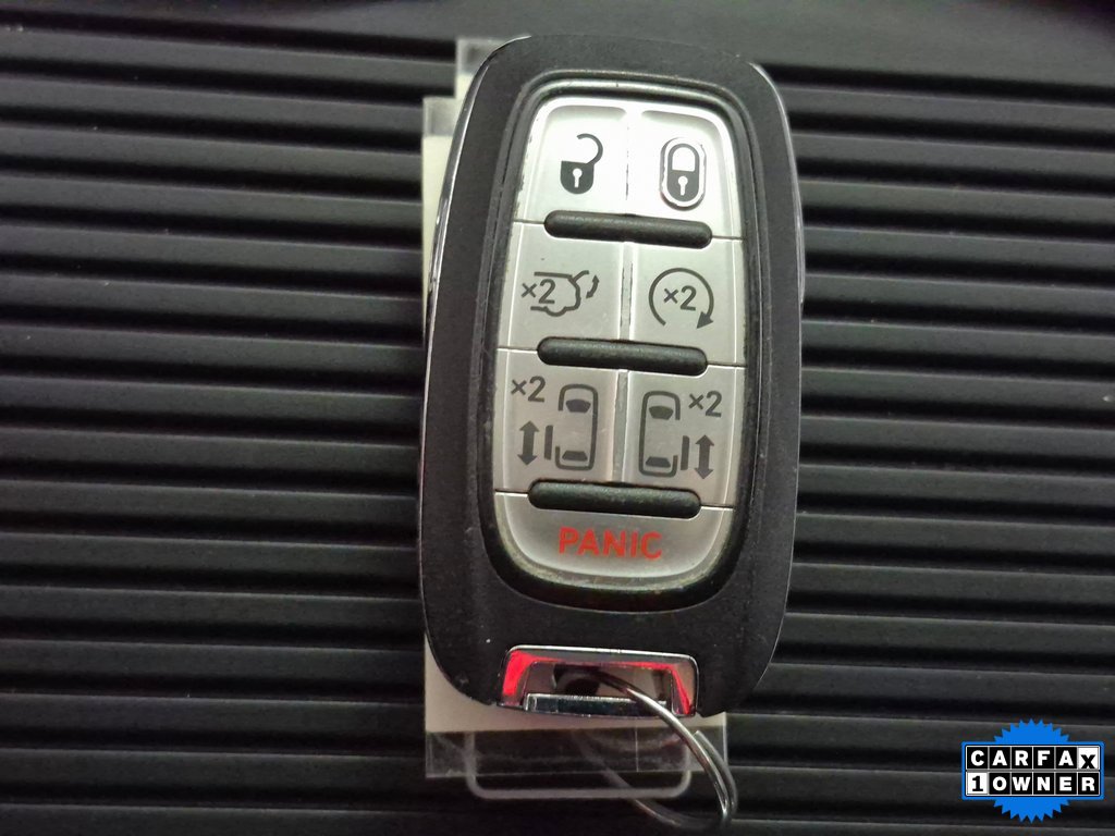 Used 2024 Chrysler Pacifica Touring-L image 27