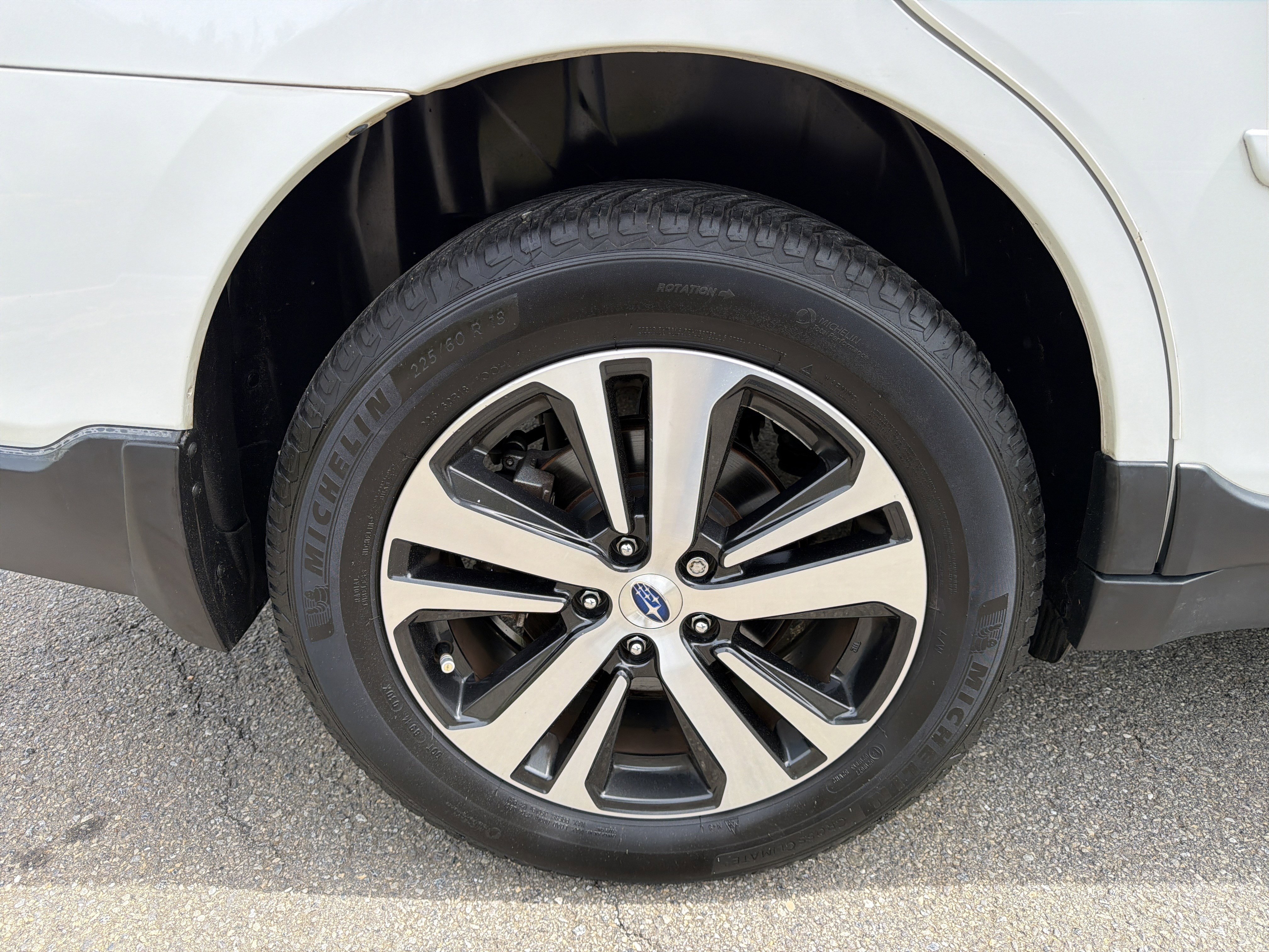 Used 2018 Subaru Outback 2.5i Limited AWD/4WD image 17