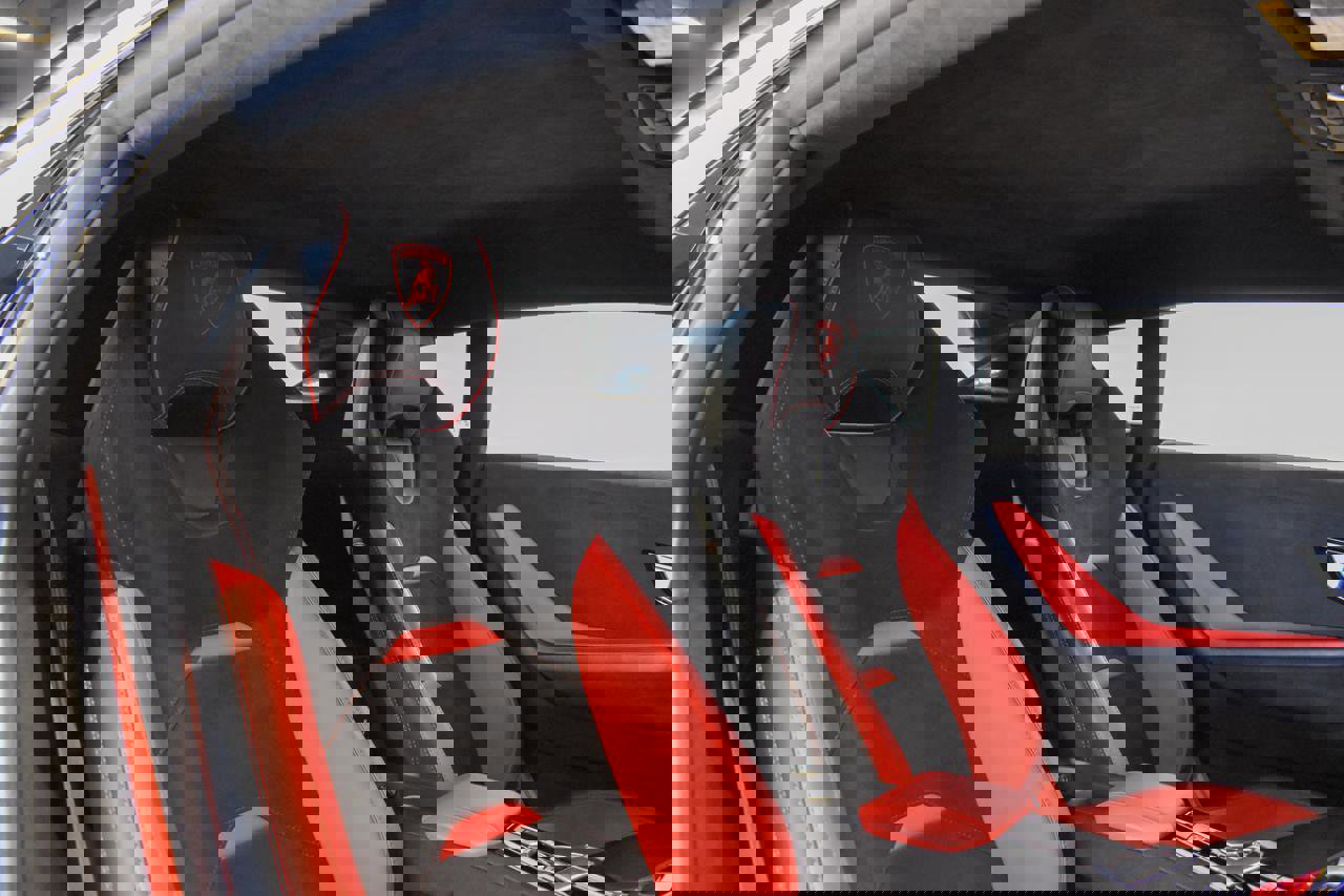 Used 2023 Lamborghini Huracan Tecnica image 34