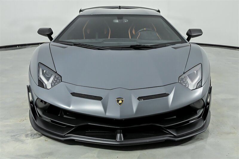 Used 2019 Lamborghini Aventador SVJ AWD/4WD image 5