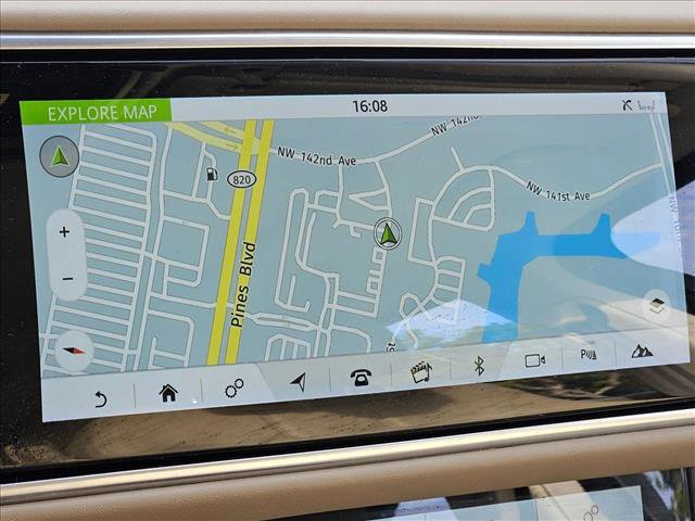 Used 2020 Land Rover Range Rover HSE image 10