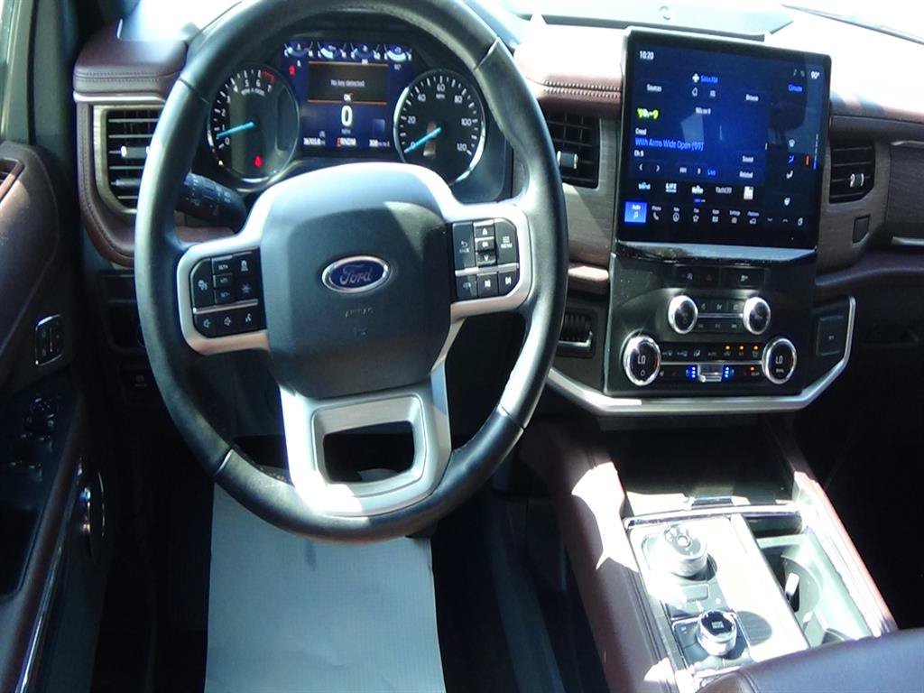 Used 2024 Ford Expedition Limited AWD/4WD image 14