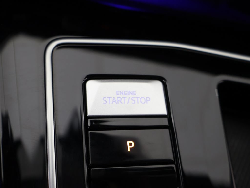 Used 2023 Volkswagen Golf R AWD/4WD image 56