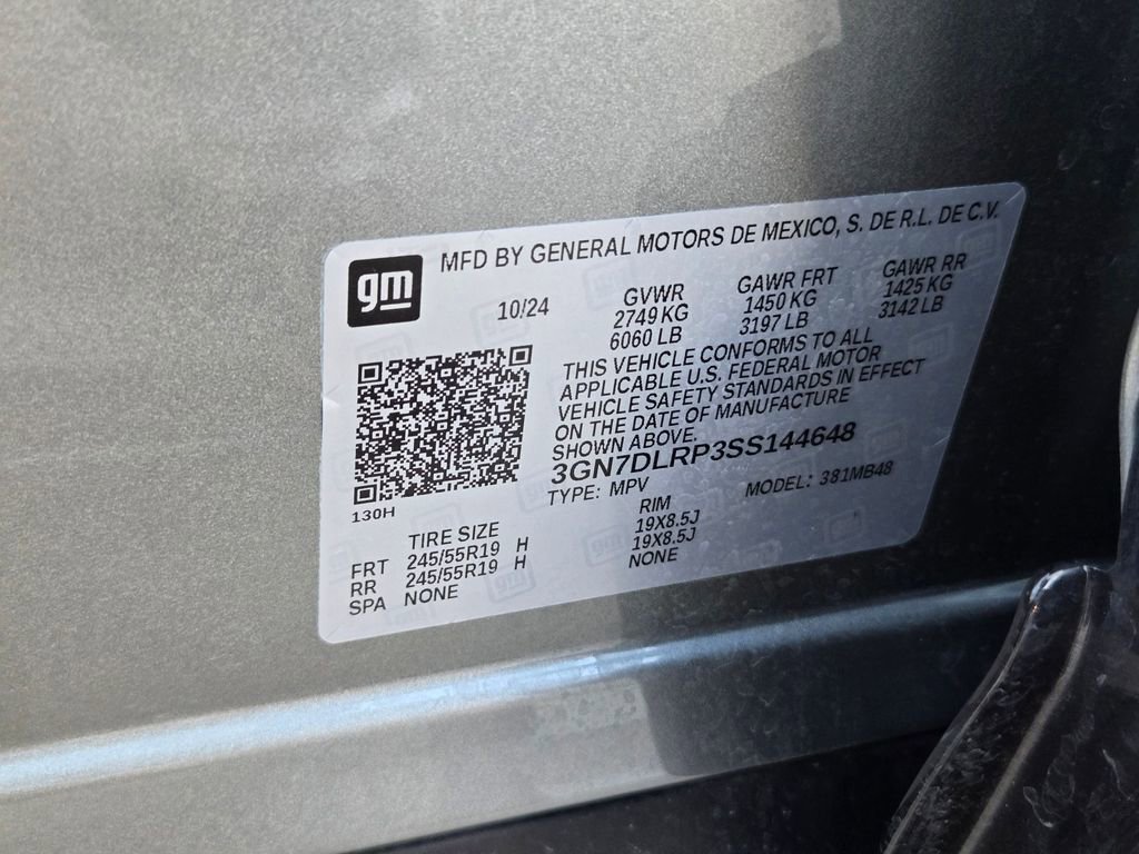 Used 2025 Chevrolet Equinox EV LT w/ Convenience Package image 32