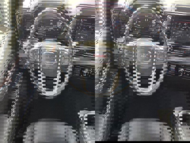 Used 2025 GMC Sierra 1500 SLT image 11