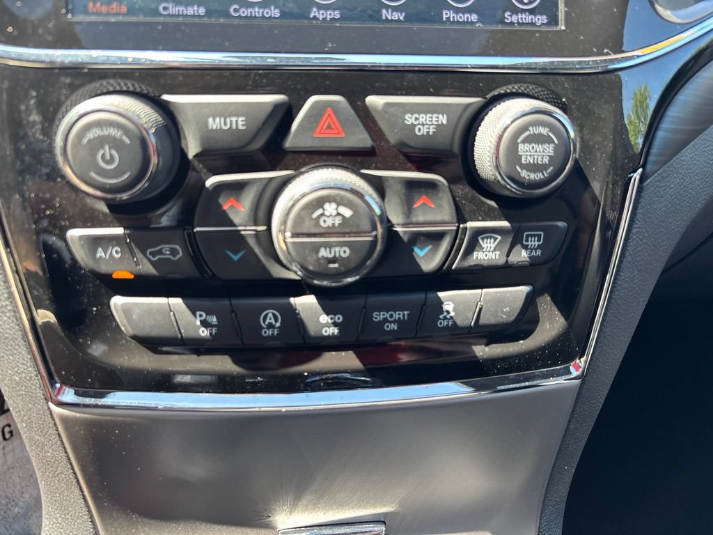 Used 2021 Jeep Grand Cherokee Laredo X AWD/4WD image 29