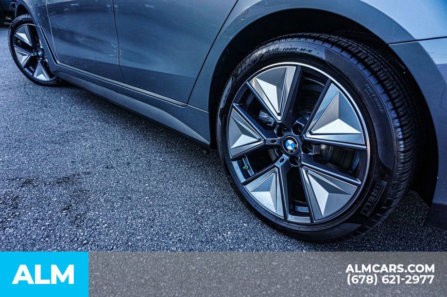 Used 2025 BMW i4 eDrive40 w/ Premium Package image 17