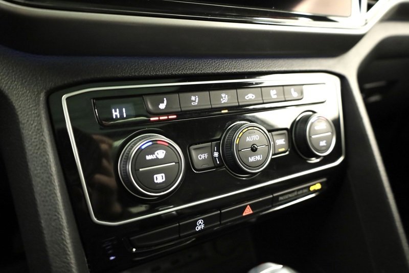 Used 2020 Volkswagen Atlas Cross Sport SEL Premium image 20