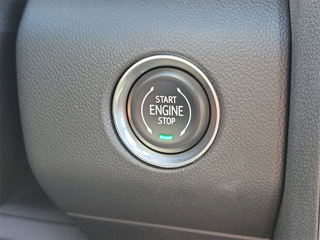 Used 2025 GMC Acadia AT4 image 16