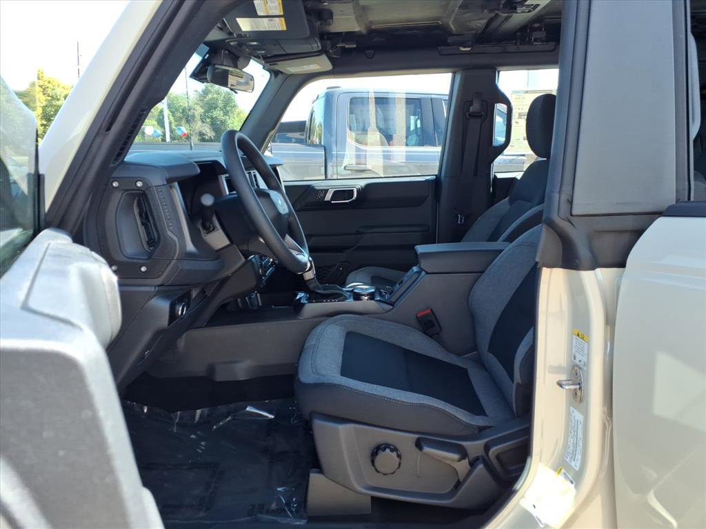 New 2025 Ford Bronco 4-Door image 13