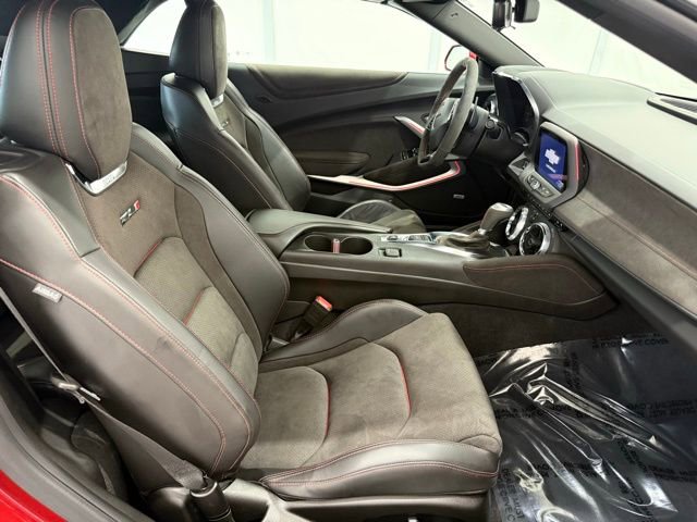 Used 2022 Chevrolet Camaro ZL1 image 17