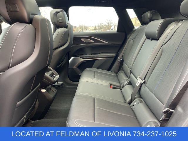 Used 2024 Cadillac Lyriq Sport image 25