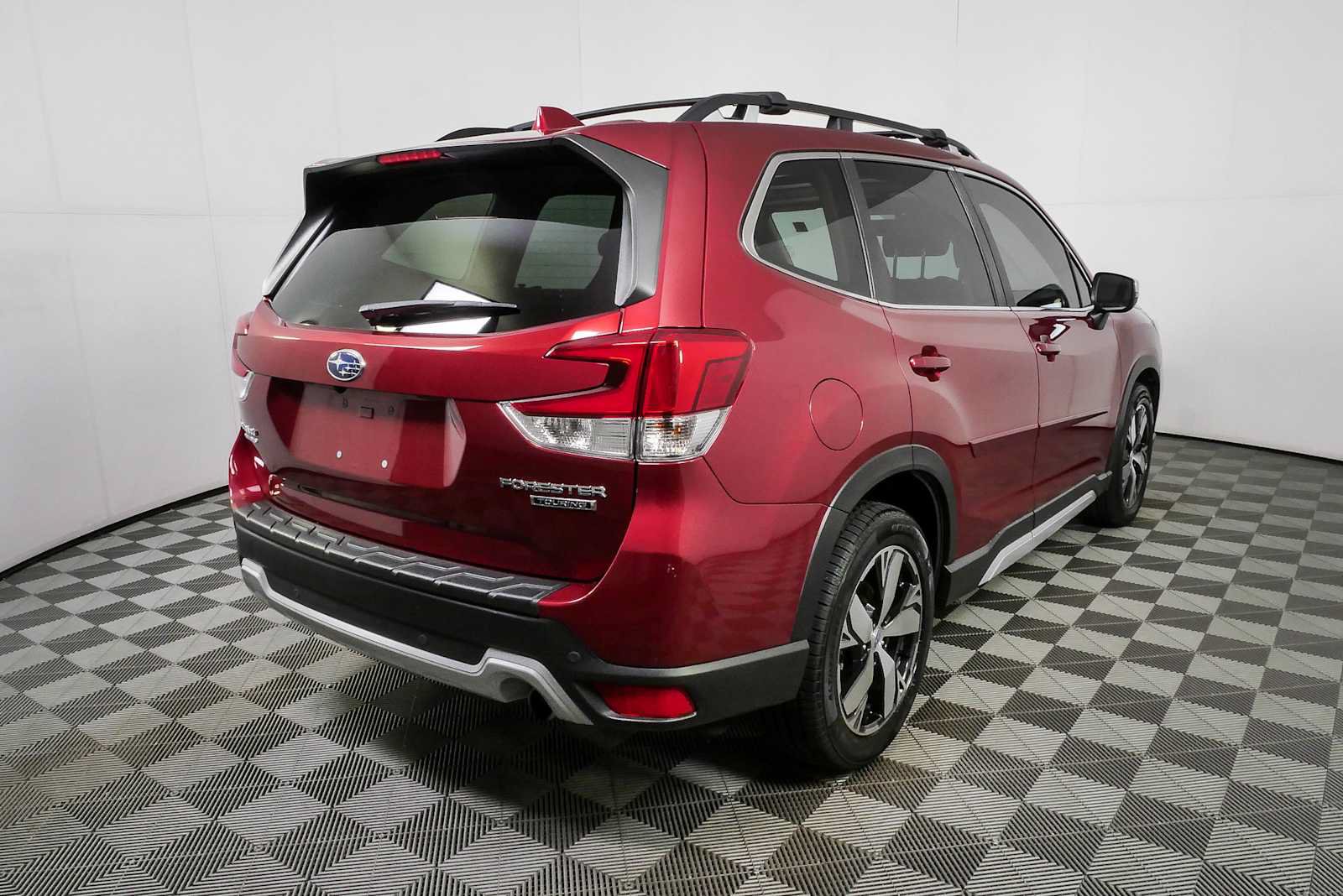 Used 2020 Subaru Forester Touring AWD/4WD image 3