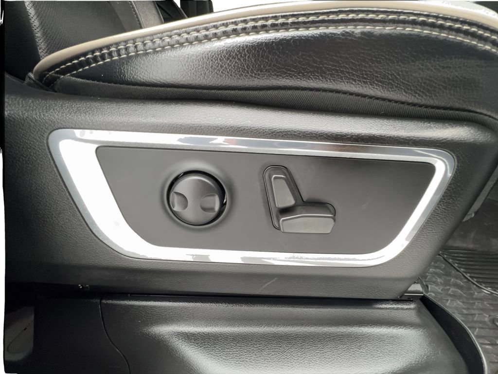 Used 2022 RAM 1500 Laramie w/ Sport Appearance Package AWD/4WD image 32