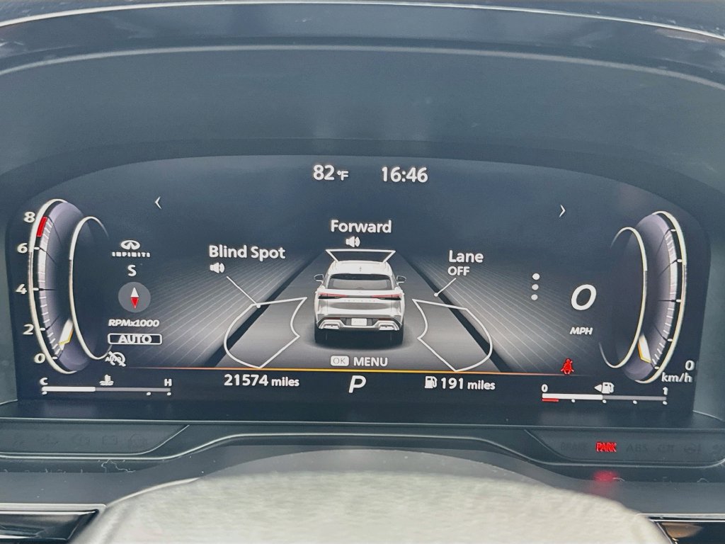 Used 2023 INFINITI QX60 Sensory w/ Cargo Package AWD/4WD image 13
