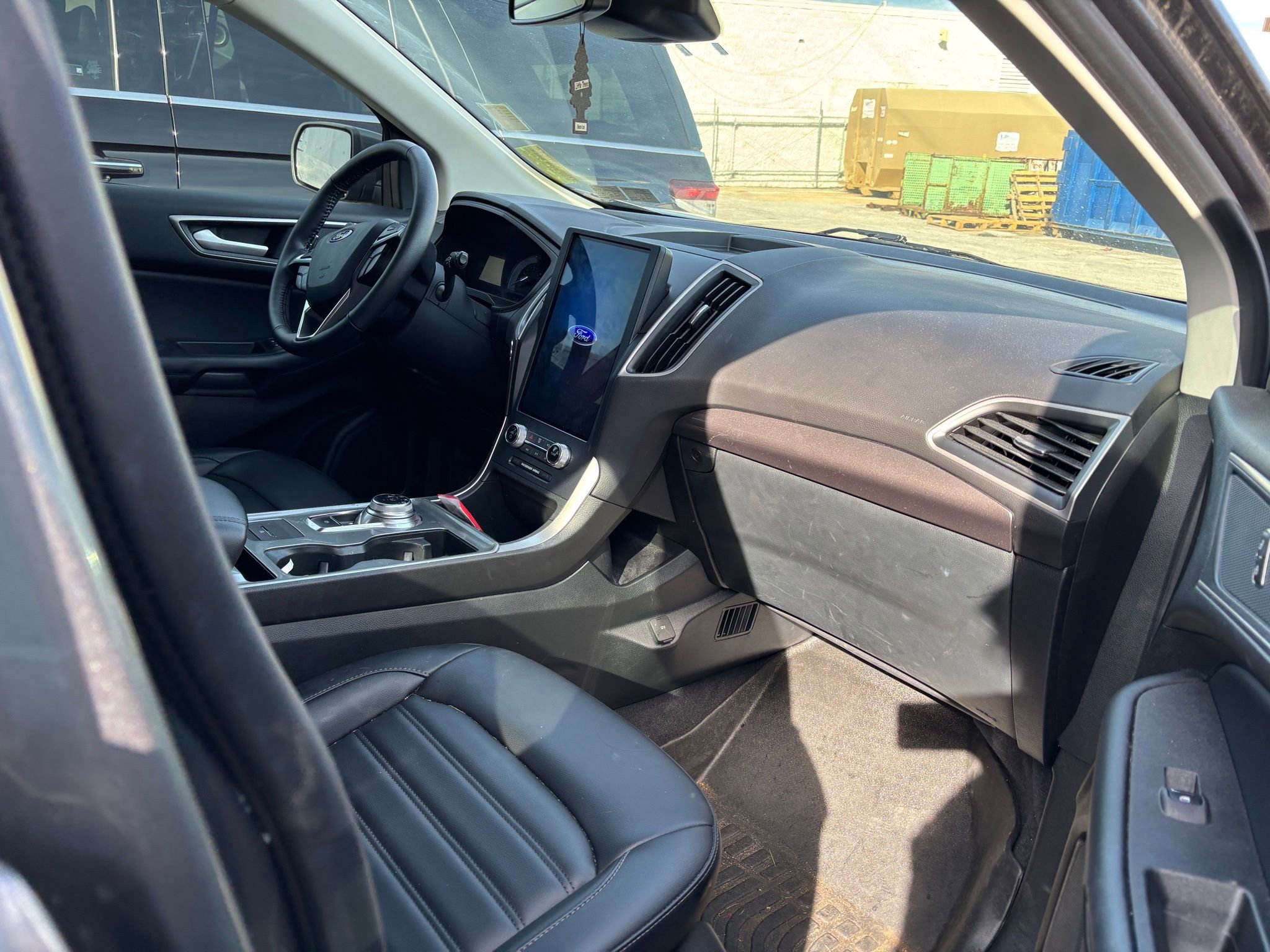 Used 2024 Ford Edge SEL w/ Convenience Package image 5