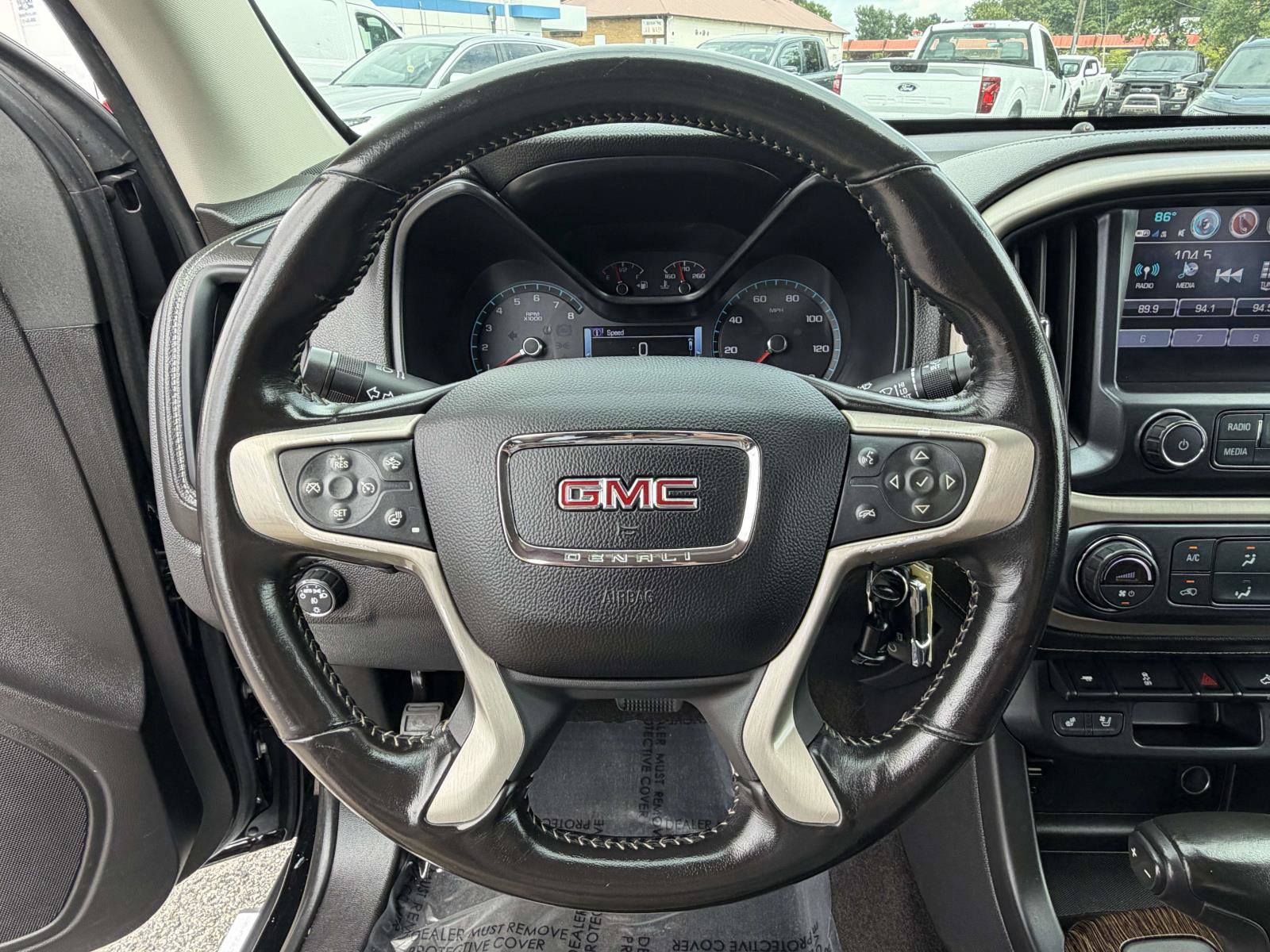 Used 2018 GMC Canyon Denali RWD image 12