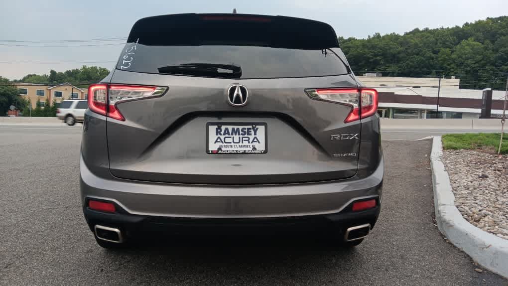 Used 2024 Acura RDX SH-AWD image 4