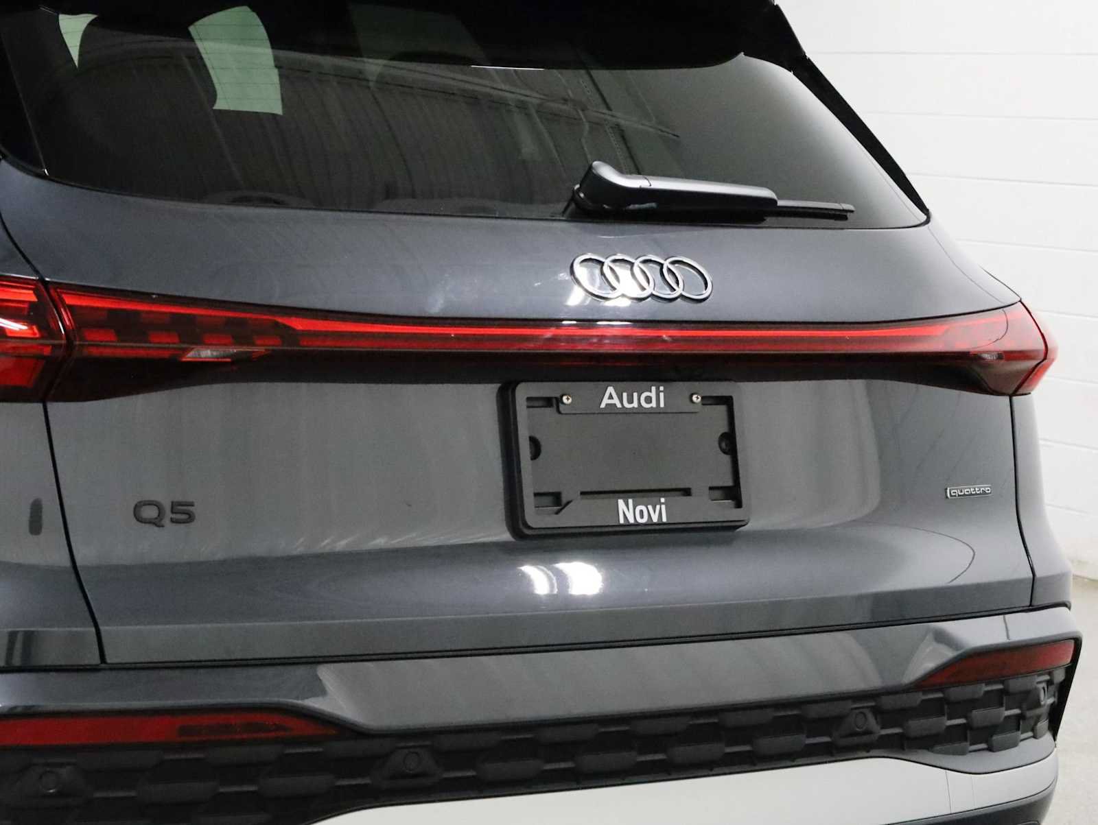 Certified 2025 Audi Q5 Premium AWD/4WD image 8